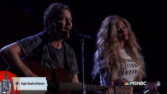 Eddie Vedder reprend Redemption Song avec Beyoncé au Global Citizen Festival à New York le 26 septembre 2015.