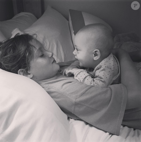 Liv Tyler poste une photo de ses fils Milo et Sailor (photo postée le septembre 2015.