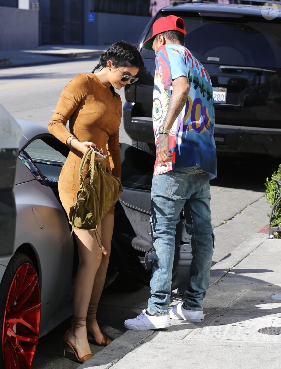 Kylie Jenner et son petit ami Tyga de sortie en Ferrari à Culver City, le 29 septembre 2015.