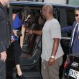 Kendall Jenner, sa mère Kris Jenner et son compagnon Corey Gamble arrivent au 44, rue François 1er, adresse du siège de Balmain. Paris, le 30 septembre 2015.