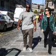 Kris Jenner et son chéri Corey Gamble en amoureux dans les rues de Paris, le 30 septembre 2015.