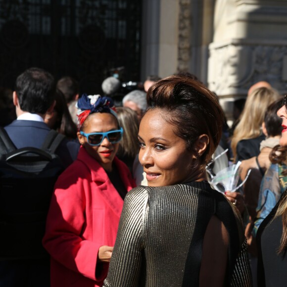 Jada Pinkett Smith arrive au Grand Palais pour assister au défilé Guy Laroche (collection printemps-été 2016). Paris, le 30 septembre 2015.