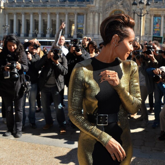 Jada Pinkett Smith au Grand Palais lors du défilé Guy Laroche (collection printemps-été 2016). Paris, le 30 septembre 2015.