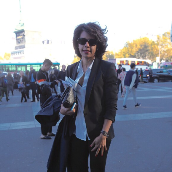 Audrey Pulvar arrive à l'Opéra Bastille pour assister au défilé Courrèges (collection printemps-été 2016). Paris, le 30 septembre 2015.