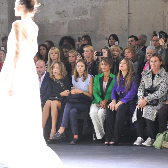 Emily Marant, Jada Pinkett Smith et Eva Cavalli au premier rang du défilé Vionnet (collection printemps-été 2016) au Couvent des Cordeliers. Paris, le 30 septembre 2015.