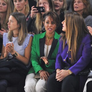 Emily Marant, Jada Pinkett Smith et Eva Cavalli au premier rang du défilé Vionnet (collection printemps-été 2016) au Couvent des Cordeliers. Paris, le 30 septembre 2015.