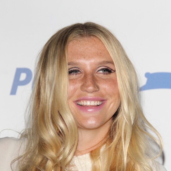 Kesha - Soirée de gala du 35ème anniversaire de la PETA à Los Angeles, le 30 septembre 2015.