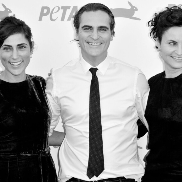 Joaquin Phoenix et ses soeurs Summer Phoenix et Rain Phoenix - Soirée de gala du 35ème anniversaire de la PETA à Los Angeles, le 30 septembre 2015.