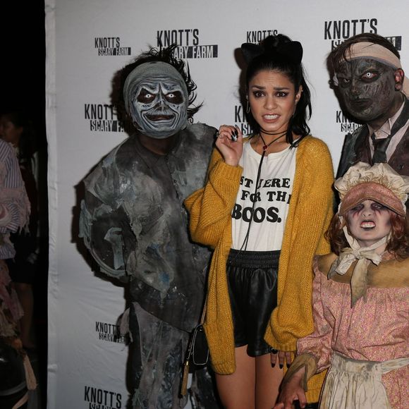 Vanessa Hudgens - People lors de la présentation de "Knott's Scary Farm Black" à Buena Park, Los Angeles, le 1er octobre 2015.