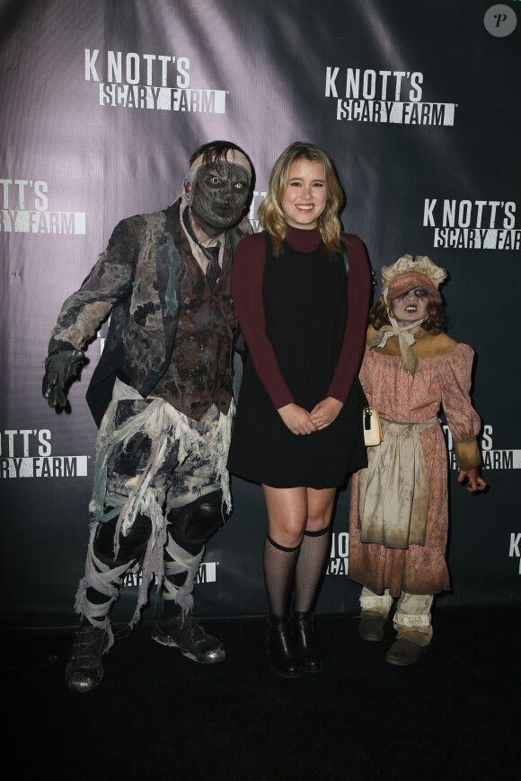 Taylor Spreitler - People lors de la présentation de "Knott's Scary Farm Black" à Buena Park, Los Angeles, le 1er octobre 2015.