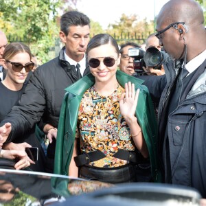 Miranda Kerr à l'issue du défilé Louis Vuitton (collection prêt-à-porter printemps-été 2016) à la Fondation Louis Vuitton. Paris, le 7 octobre 2015.