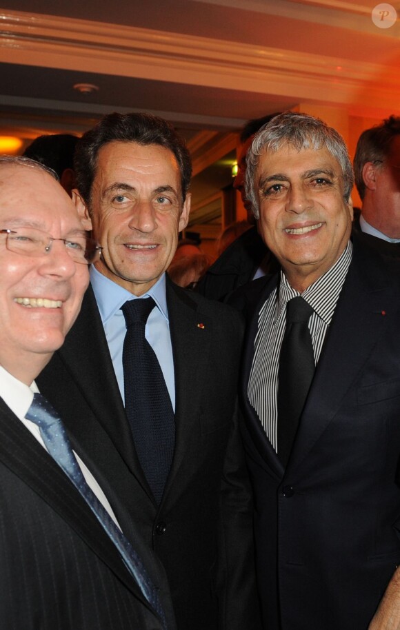 Nicolas Sarkozy avec Enrico Macias et Richard Prasquier, le président du CRIF, à Paris le 3 février 2010.