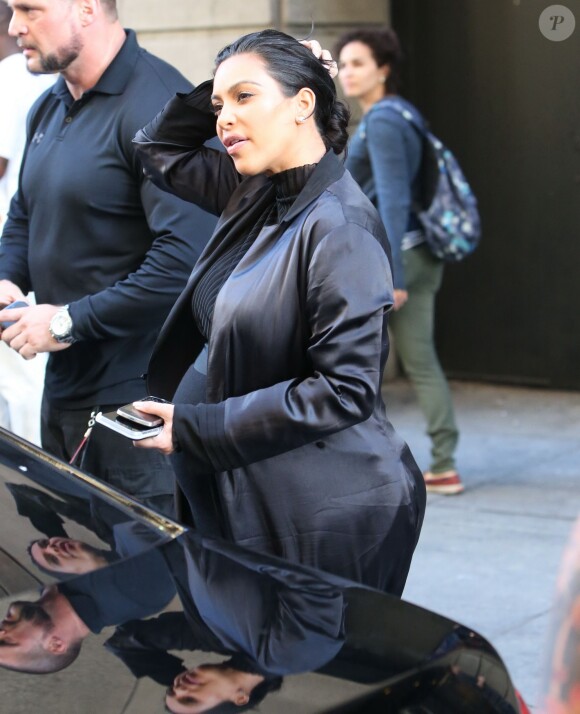Exclusif - Kim Kardashian enceinte et son mari Kanye West à la sortie des auditions de American Idol à San Francisco, le 10 octobre 2015.