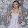 Lily-Rose Depp - Photocall lors du vernissage de l'exposition "Mademoiselle Privé" à la Galerie Saatchi à Londres, le 12 octobre 2015.