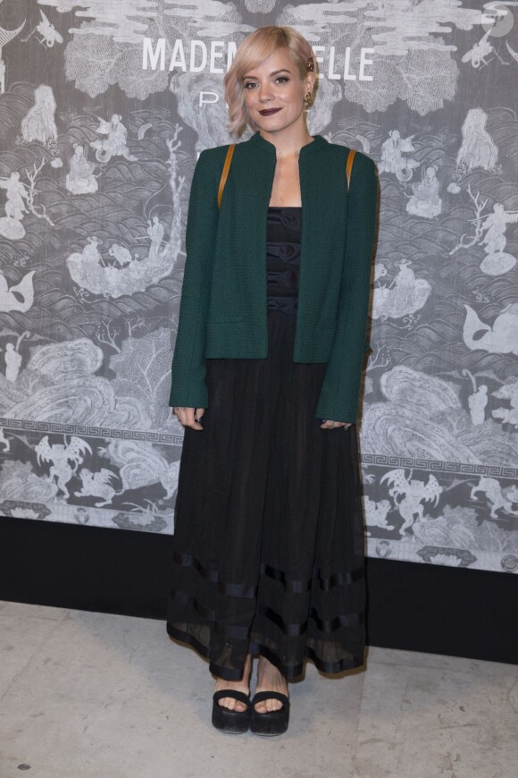 Lily Allen - Photocall lors du vernissage de l'exposition "Mademoiselle Privé" à la Galerie Saatchi à Londres, le 12 octobre 2015.