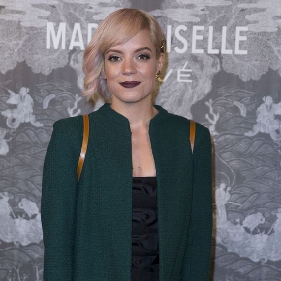 Lily Allen - Photocall lors du vernissage de l'exposition "Mademoiselle Privé" à la Galerie Saatchi à Londres, le 12 octobre 2015.