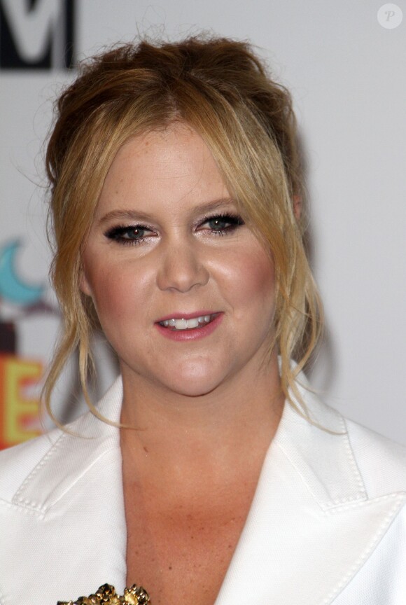 Amy Schumer - Press Room des "MTV Movie Awards 2015" à Los Angeles, le 12 avril 2015.  The 2015 MTV MOVIE AWARDS Press Room held at the Nokia Theatre in Los Angeles, California on 4/12/15.12/04/2015 - Los Angeles