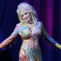 Dolly Parton atteinte d'un cancer ? Elle a bien été opérée...