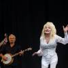 Dolly Parton et Richie Sambora au festival de Glastonbury, le 29 juin 2014.