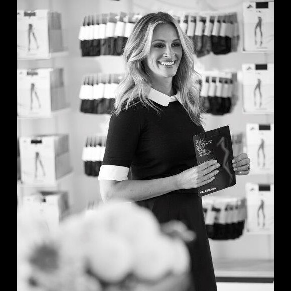 Julia Roberts lors d'un shooting photo pour la marque Calzedonia.