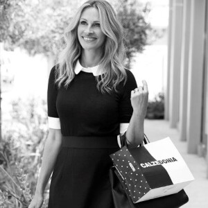 Julia Roberts lors d'un shooting photo pour la marque Calzedonia.