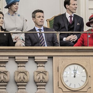 La princesse Marie de Danemark prenait part avec la famille royale à l'ouverture du Parlement à Copenhague le 6 octobre 2015