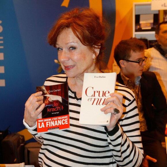 Eva Darlan - Salon du livre à la porte de Versailles à Paris le 22 mars 2015.