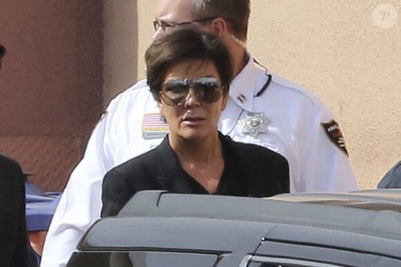 Kris Jenner à la sortie du Sunrise Hospital de Las Vegas, le 15 octobre 2015