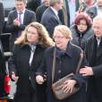 Denise Charbonnier, la mère de Charb, Michel Charbonnier, son père et son frère Laurent lors des obsèques du dessinateur Charb à la Halle Saint Martin à Pontoise, le 16 janvier 2015