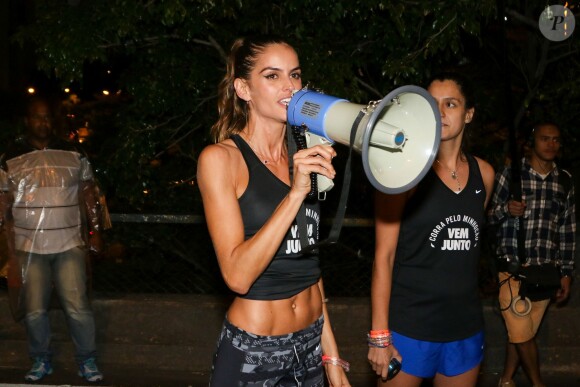 Le top Izabel Goularta participé à un run à Sao Paulo, le 18 octobre 2015