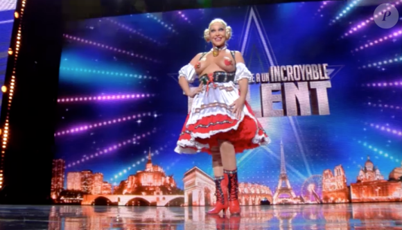Joy a proposé un numéro coquin, dans La France a un incroyable talent (saison 10, épisode 1), le mardi 20 octobre 2015 sur M6.