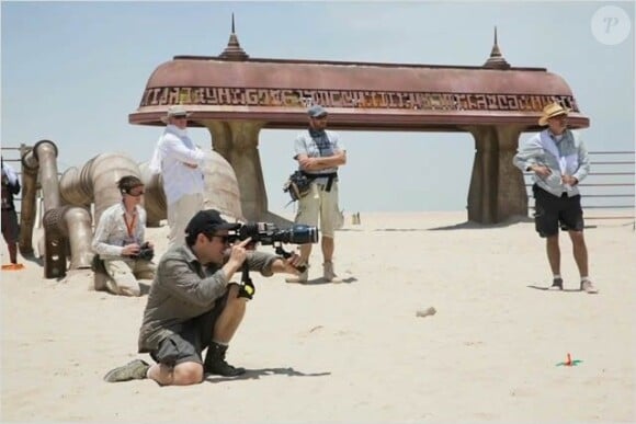 J. J. Abrams sur le tournage de Star Wars – Le Réveil de la Force.