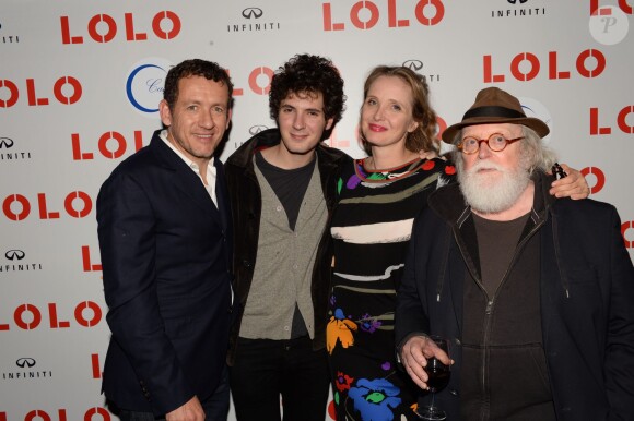 Exclusif - Dany Boon, Vincent Lacoste, Julie Delpy et son père Albert Delpy - Première du film "Lolo" chez Castel à Paris le 19 octobre 2015.