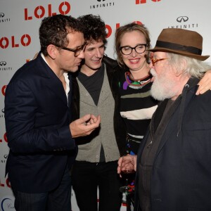 Exclusif - Dany Boon, Vincent Lacoste, Julie Delpy et son père Albert Delpy - Première du film "Lolo" chez Castel à Paris le 19 octobre 2015.