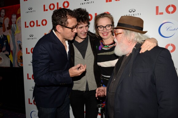 Exclusif - Dany Boon, Vincent Lacoste, Julie Delpy et son père Albert Delpy - Première du film "Lolo" chez Castel à Paris le 19 octobre 2015.