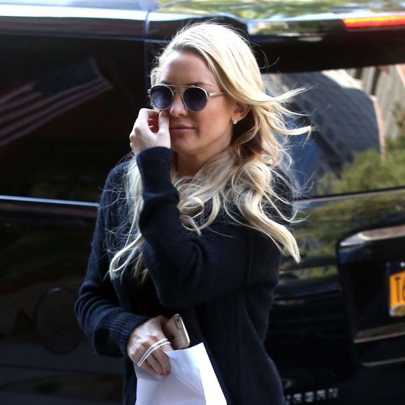 Kate Hudson devant son hôtel à New York, le 20 octobre 2015