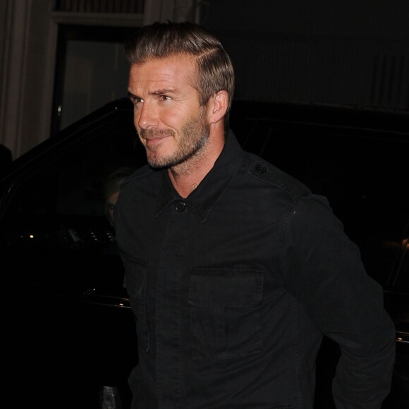 Victoria et David Beckham arrivent à la boutique de Victoria pour une soirée à Londres le 22 septembre 2015