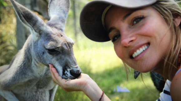 Chris Hemsworth en kangourou (ou presque) pour une photo cute avec Elsa Pataky