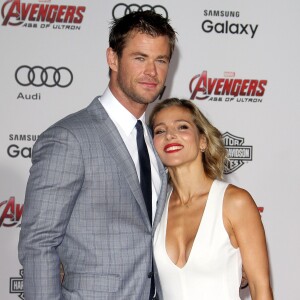 Chris Hemsworth et sa femme Elsa Pataky à la première de "Avengers: Age Of Ultron" à Hollywood, le 13 avril 2015.