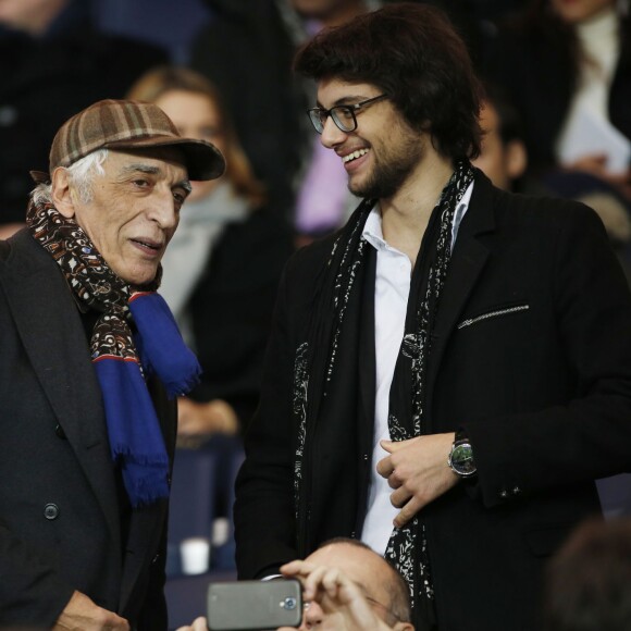 Gérard Darmon lors de la victoire du Paris Saint-Germain sur Saint-Etienne, le 25 octobre 2015 au Parc des Princes à Paris