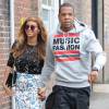 Beyoncé Knowles - Beyoncé Knowles et son mari le rappeur Jay-Z vont voir des sculptures exposées dans la galerie "The A list" dans l'est de Londres, le 15 octobre 2014.