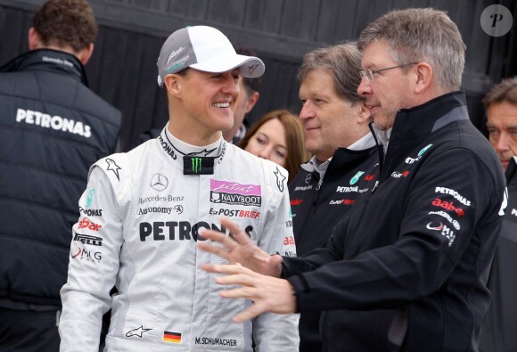Michael Schumacher et Ross Brawn sur le circuit Ricardo Tomo de Valence, le 1er février 2011