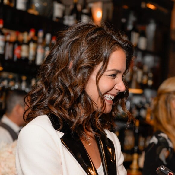 Katie Holmes assiste au déjeuner de coup d'envoi du programme "Through Her Lens: The Tribeca Chanel Women's Filmmaker Program" au restaurant Locanda Verde. New York, le 26 octobre 2015.