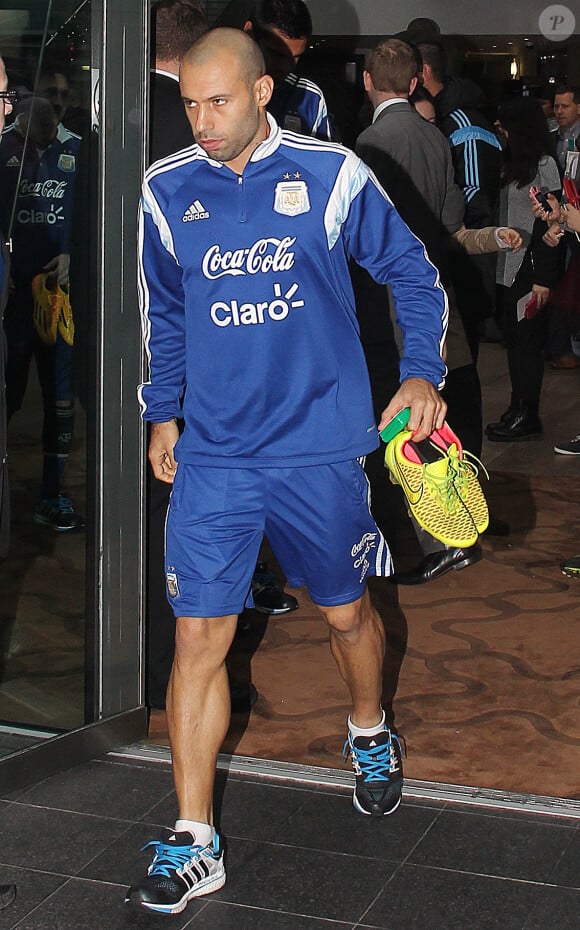 Javier Mascherano à la sortie du Radisson Edwardian Blu Hotel de Manchester le 16 novembre 2014