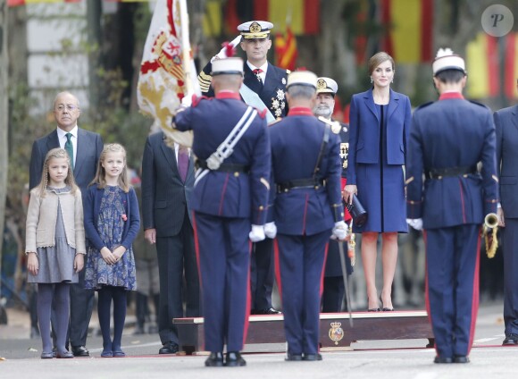 Leonor, princesse des Asturies, prenait part pour la deuxième fois avec le roi Felipe VI, la reine Letizia et l'infante Sofia à la Fête nationale le 12 octobre 2015 à Madrid.