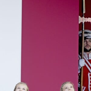 Leonor, princesse des Asturies, prenait part pour la deuxième fois avec le roi Felipe VI, la reine Letizia et l'infante Sofia à la Fête nationale le 12 octobre 2015 à Madrid.