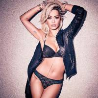 Rita Ora : Irrésistible en lingerie, elle suscite de nombreux fantasmes
