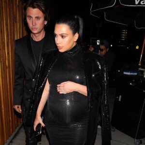 Kendall Jenner et Jonathan Cheban arrivent au restaurant The Nice Guy pour assister au dîner d'anniversaire de Kendall Jenner. West Hollywood, Los Angeles, le 2 novembre 2015.