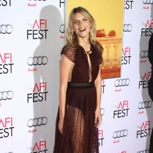 Mélanie Laurent dans une tenue Burberry - Avant-première du film "Vue sur mer" lors du gala d'ouverture de l'AFI Fest à Hollywood, le 5 novembre 2015.