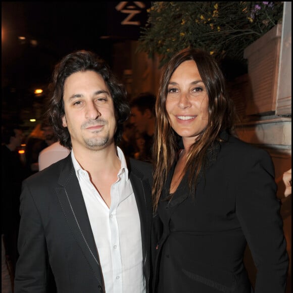 Zazie et son compagnon Philippe Paradis à la soirée China Club à Paris, le 1er juin 2010